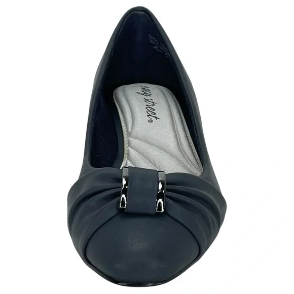 Easy Street Eloise Navy Faux Leather Womens Pumps Size 6W - Picture 6 of 11